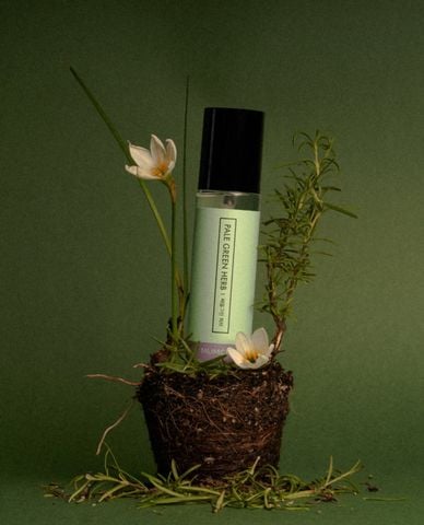  MUMCHIT - Nước hoa xịt quần áo Pale Green Herb 