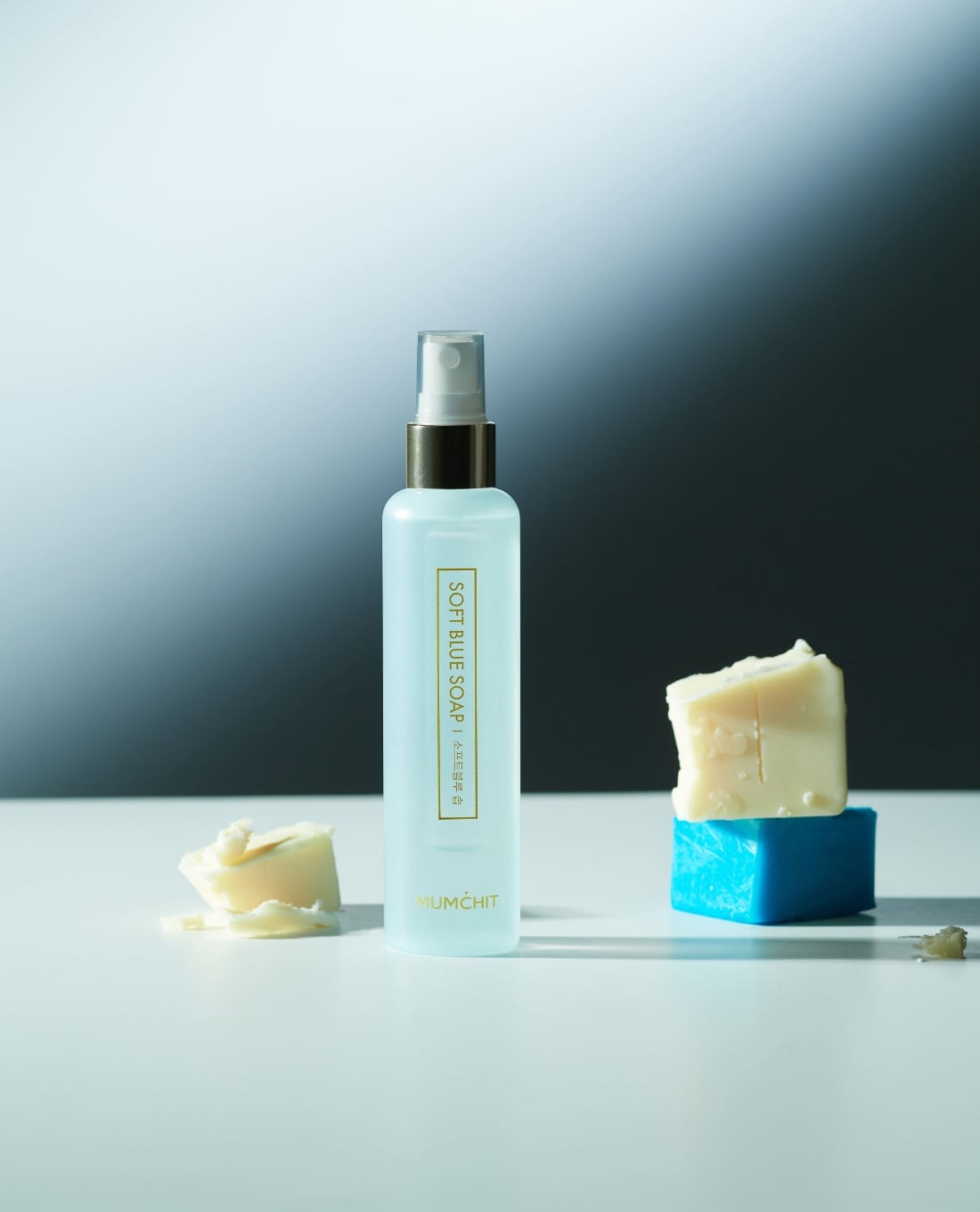 MUMCHIT - Xịt thơm tóc và cơ thể Soft Blue Soap