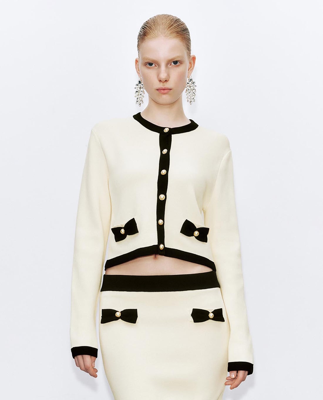 URBAN REVIVO - Áo khoác cardigan nữ cổ tròn phối nơ