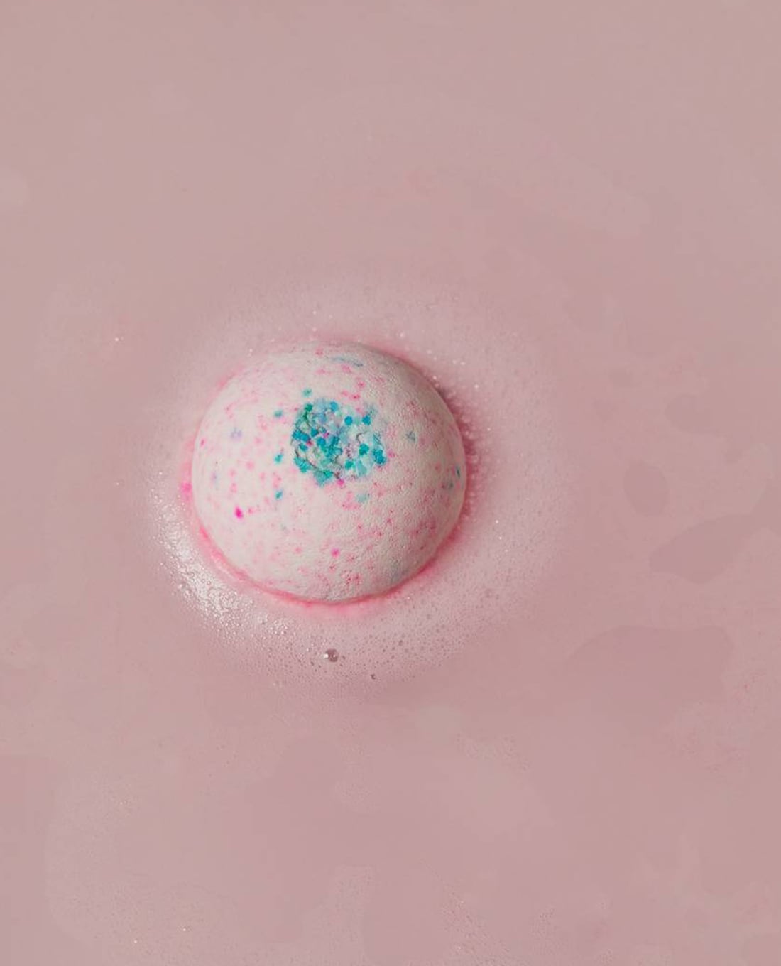 LUSH - Bom tắm Equity