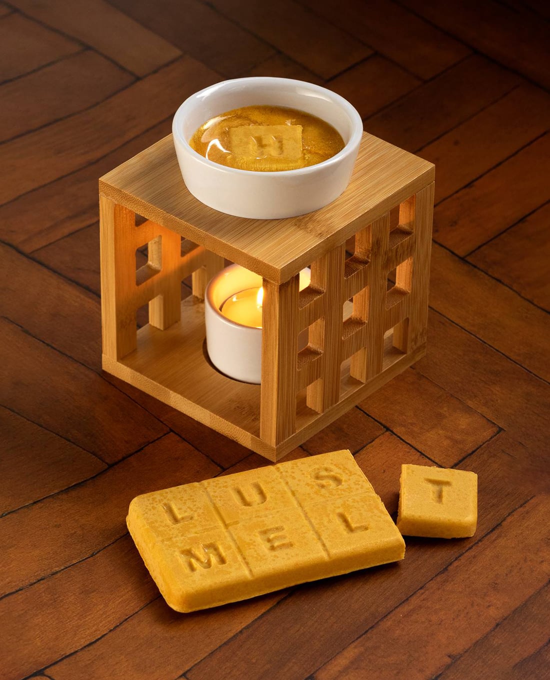 LUSH - Thanh tinh dầu Sticky Dates