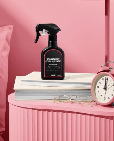  LUSH - Xịt thơm toàn thân Strawberry Feels Forever 