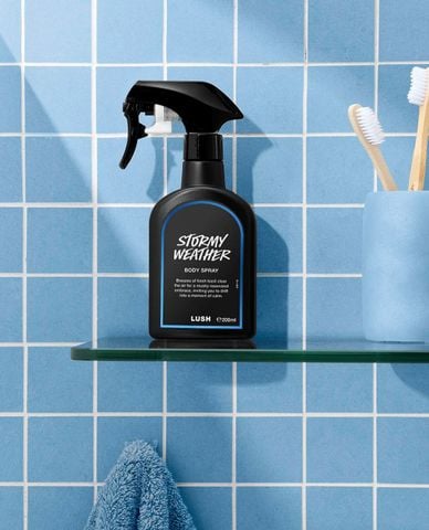  LUSH - Xịt thơm toàn thân Stormy Weather 
