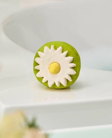  LUSH - Viên tạo bọt Blooming Beautiful 