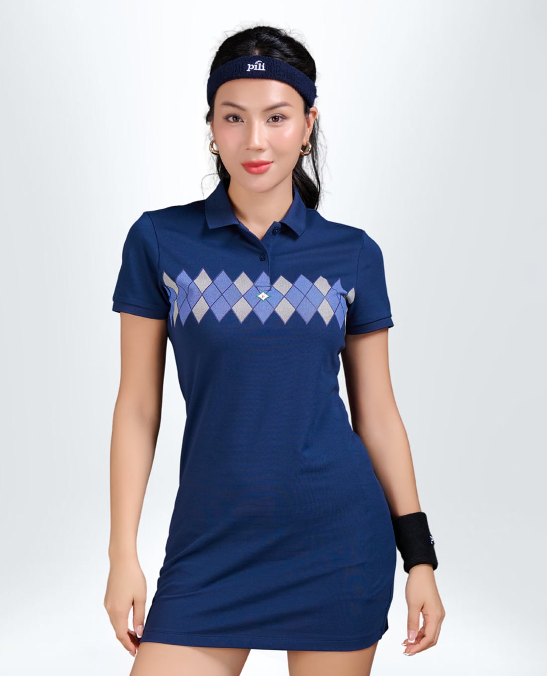 PILI - Đầm thể thao mini tay ngắn họa tiết quả trám