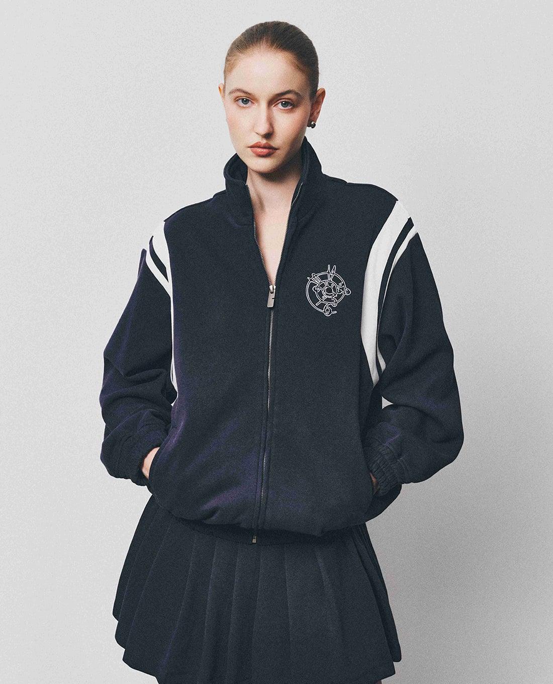 DEZUS - Áo khoác thể thao nữ cổ trụ tay dài Erminn