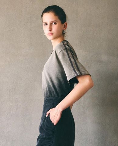  DEZUS - Áo thun nữ cổ tròn tay ngắn Be Happy 