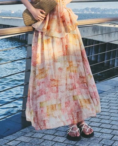  DEZUS - Chân váy maxi dáng xòe họa tiết loang Came Rin 