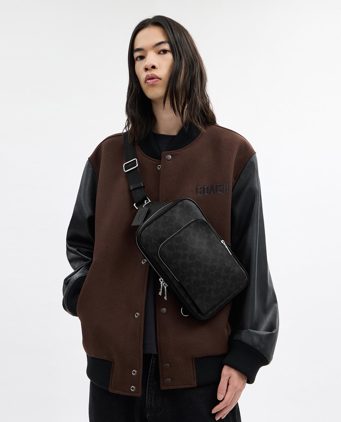 COACH - Túi đeo chéo nam Felix In Signature Canvas