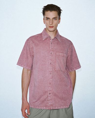  URBAN REVIVO - Áo sơ mi denim nam tay ngắn wash bạc 