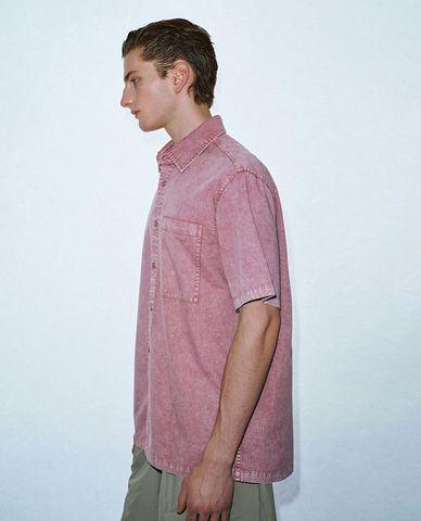  URBAN REVIVO - Áo sơ mi denim nam tay ngắn wash bạc 