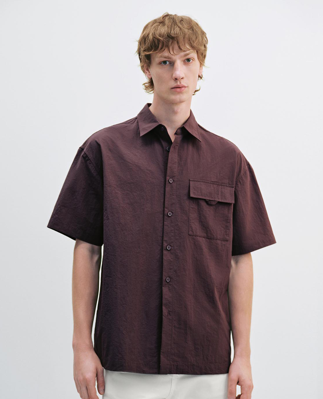 URBAN REVIVO - Áo sơ mi nam cổ bẻ tay ngắn