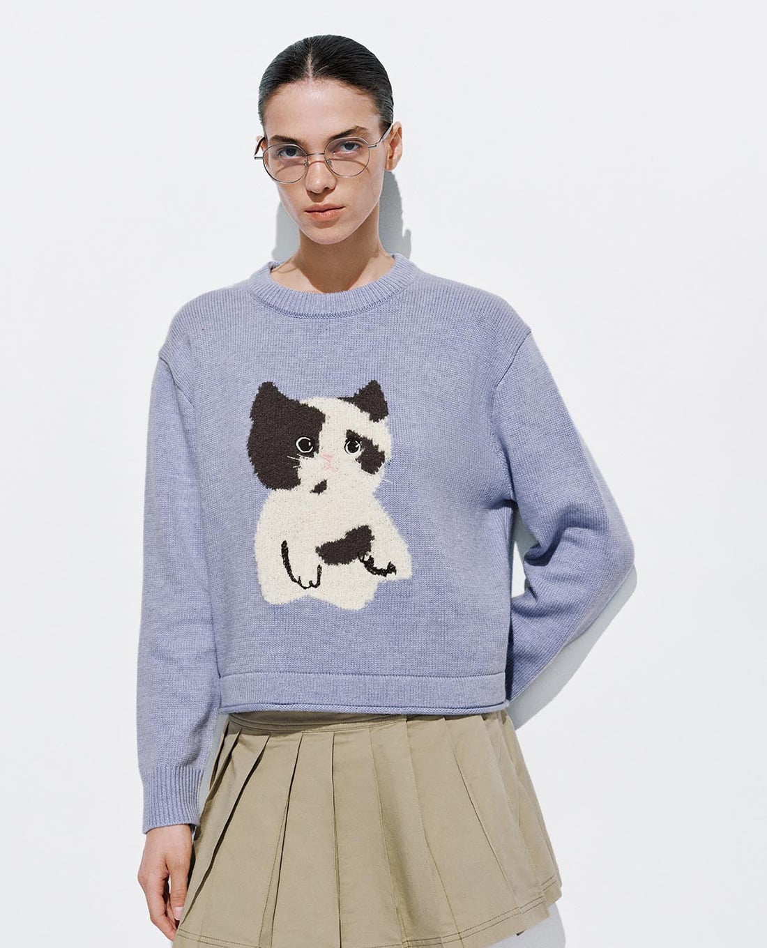 URBAN REVIVO - Áo dệt kim nữ cổ tròn tay dài phối hoạ tiết