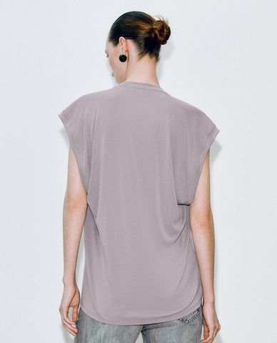  URBAN REVIVO - Áo thun nữ cổ tròn tay ngắn trẻ trung 