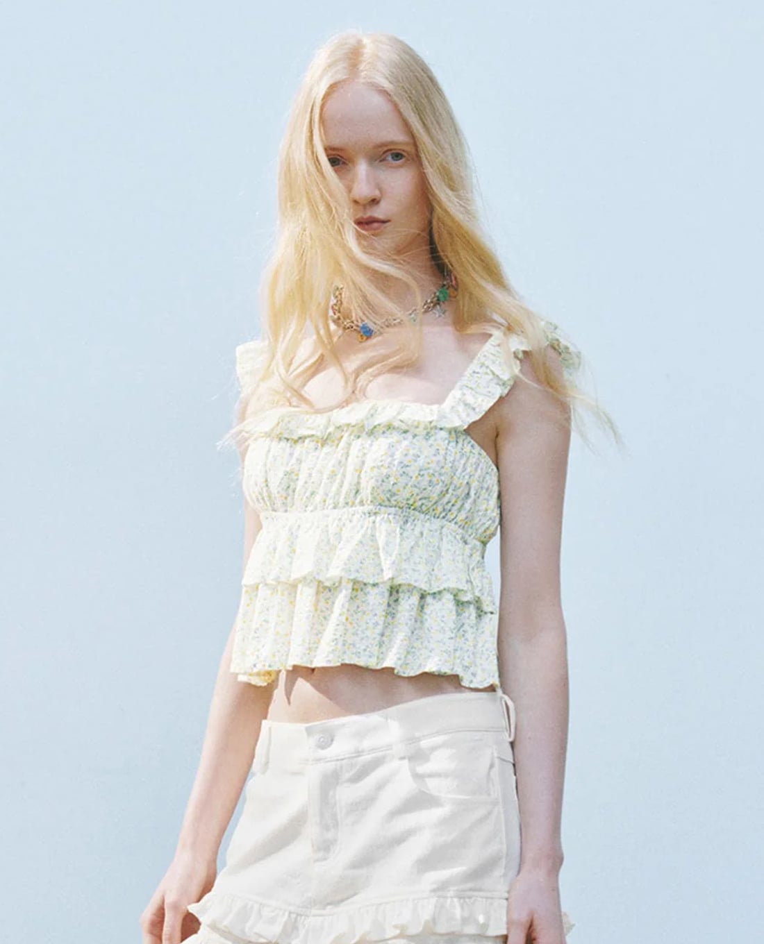 URBAN REVIVO - Áo hai dây nữ hoa nhí tầng bèo