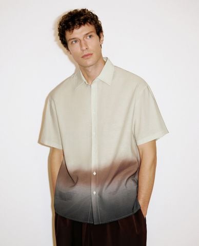  URBAN REVIVO - Áo sơ mi nam cổ bẻ tay ngắn Printed 