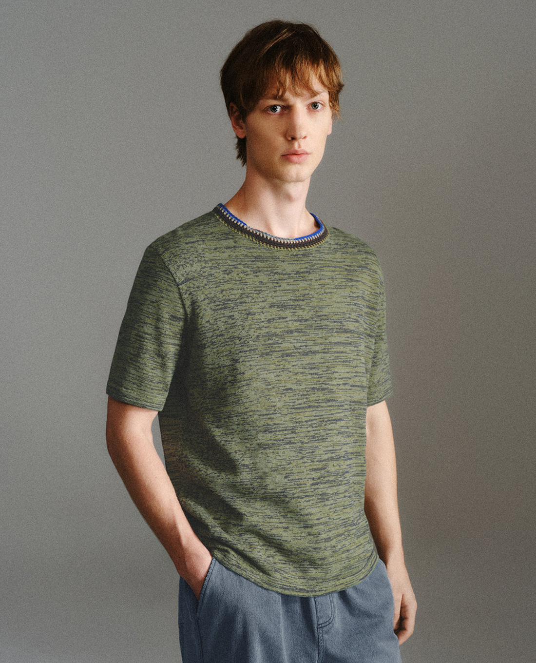 URBAN REVIVO - Áo thun nam cổ tròn tay ngắn dệt kim