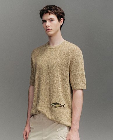  URBAN REVIVO - Áo dệt kim nam cổ tròn tay ngắn phối họa tiết 