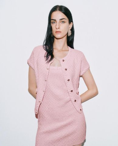  URBAN REVIVO - Áo khoác cardigan nữ tay ngắn phối nút ngọc 