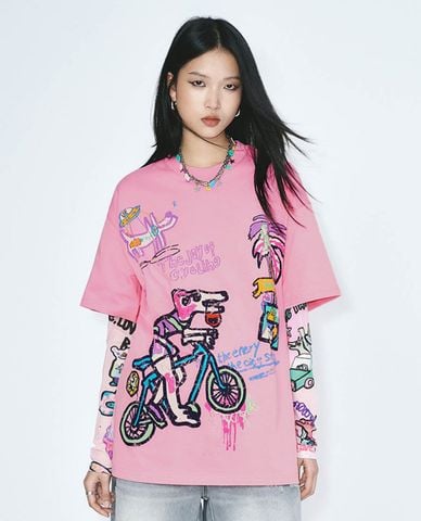  URBAN REVIVO - Áo thun nữ cổ tròn tay ngắn in họa tiết 