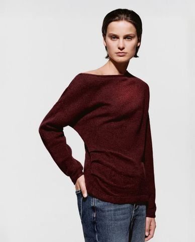  URBAN REVIVO - Áo kiểu nữ tay dài lệch vai nhún eo 