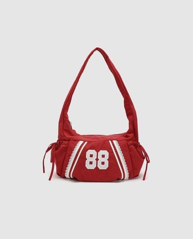  URBAN REVIVO - Túi đeo vai nữ thêu số phong cách sporty 
