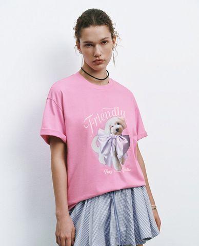  URBAN REVIVO - Áo thun nữ cổ tròn tay ngắn in họa tiết 