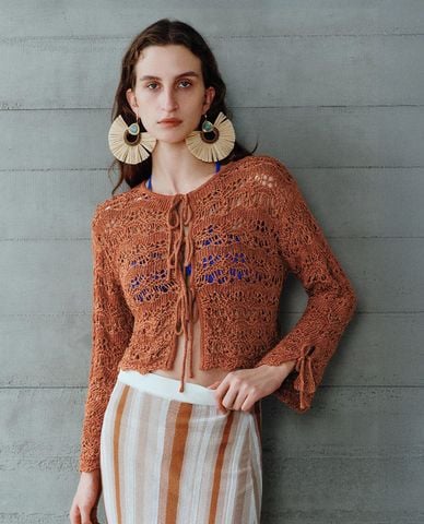  URBAN REVIVO - Áo khoác cardigan nữ tay loe buộc dây 