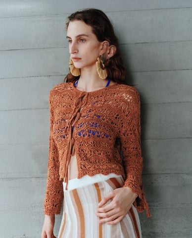  URBAN REVIVO - Áo khoác cardigan nữ tay loe buộc dây 