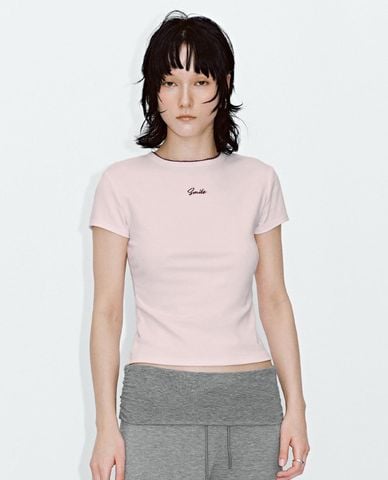  URBAN REVIVO - Áo thun nữ cổ tròn tay ngắn phom ôm 