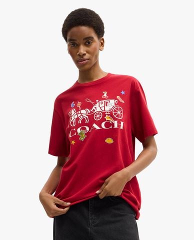  COACH - Áo thun nữ cổ tròn tay ngắn Horse And Carriage Sticker 