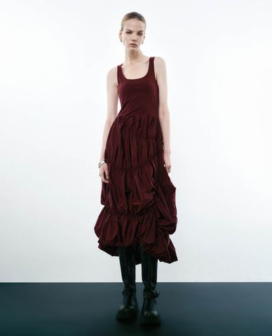  URBAN REVIVO - Đầm xếp tầng midi cổ vuông dáng bồng 