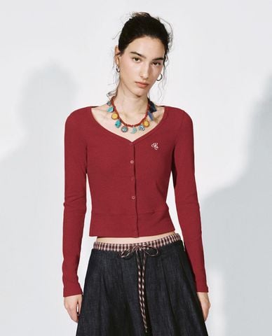  URBAN REVIVO - Áo dệt kim nữ cổ V tay dài thêu họa tiết 