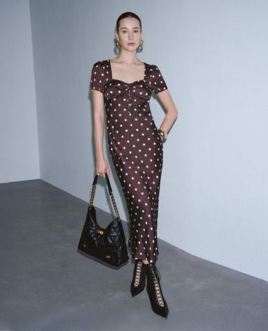  URBAN REVIVO - Đầm midi cổ vuông họa tiết chấm bi 