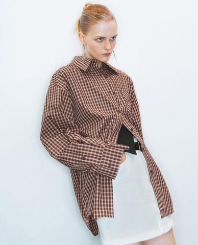  URBAN REVIVO - Áo sơ mi nữ cổ bẻ tay dài sọc caro 