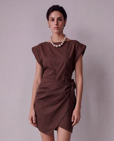  URBAN REVIVO - Đầm mini cổ tròn tay ngắn thắt nơ 