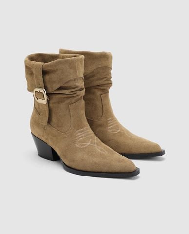  URBAN REVIVO - Giày boots nữ đế cao mũi nhọn đai khóa 