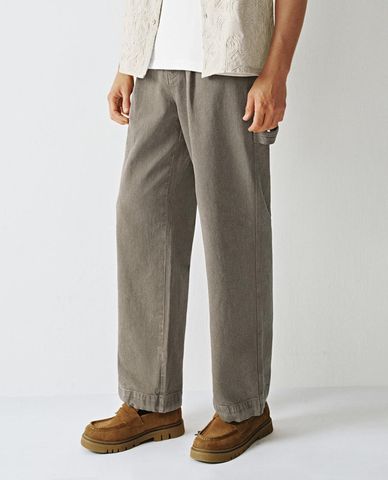  URBAN REVIVO - Quần jeans nam ống đứng phối dây rút 