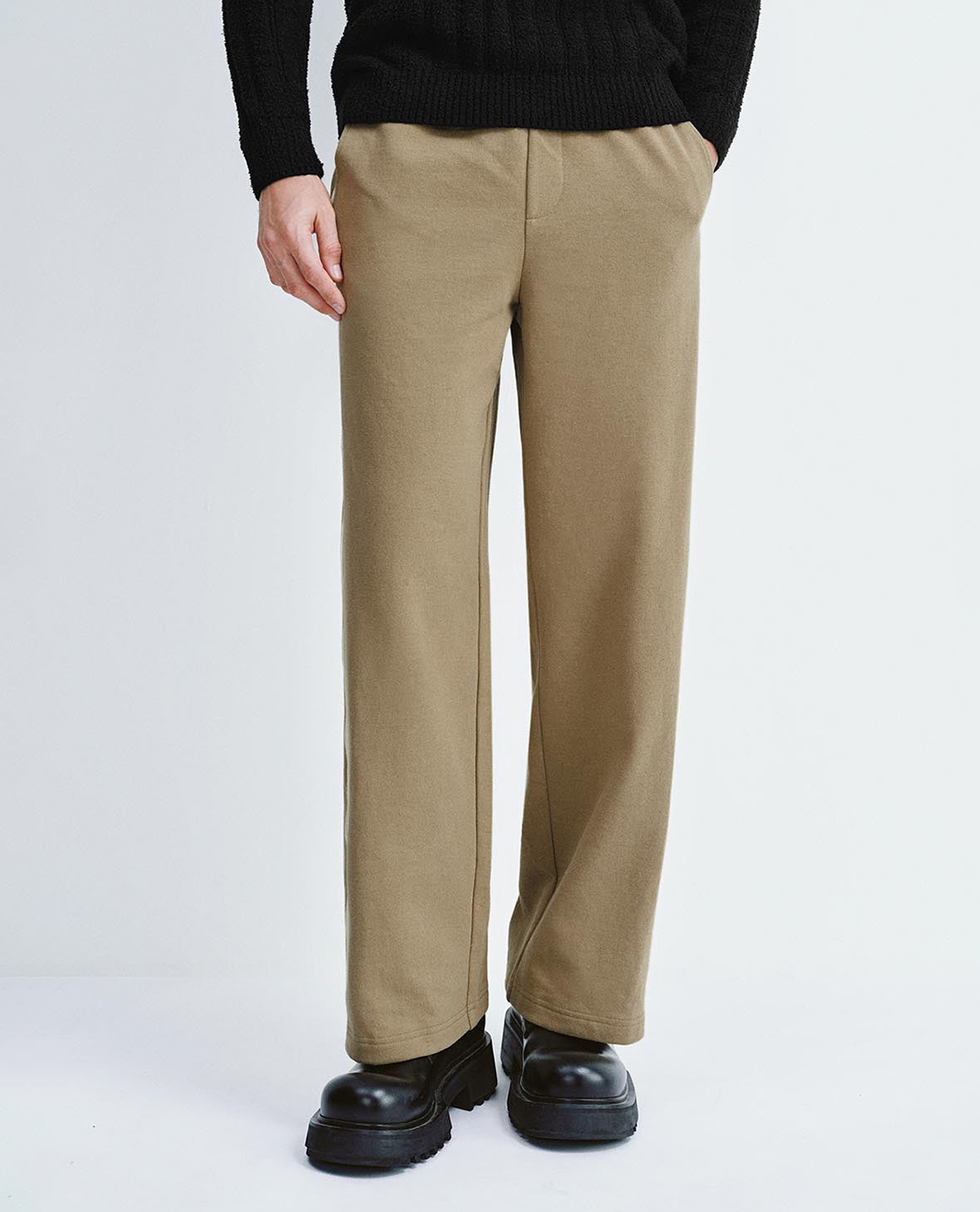 URBAN REVIVO - Quần nam ống đứng lưng thun