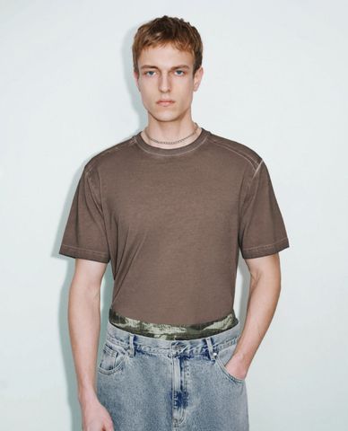  URBAN REVIVO - Áo thun nam cổ tròn tay ngắn thời trang 