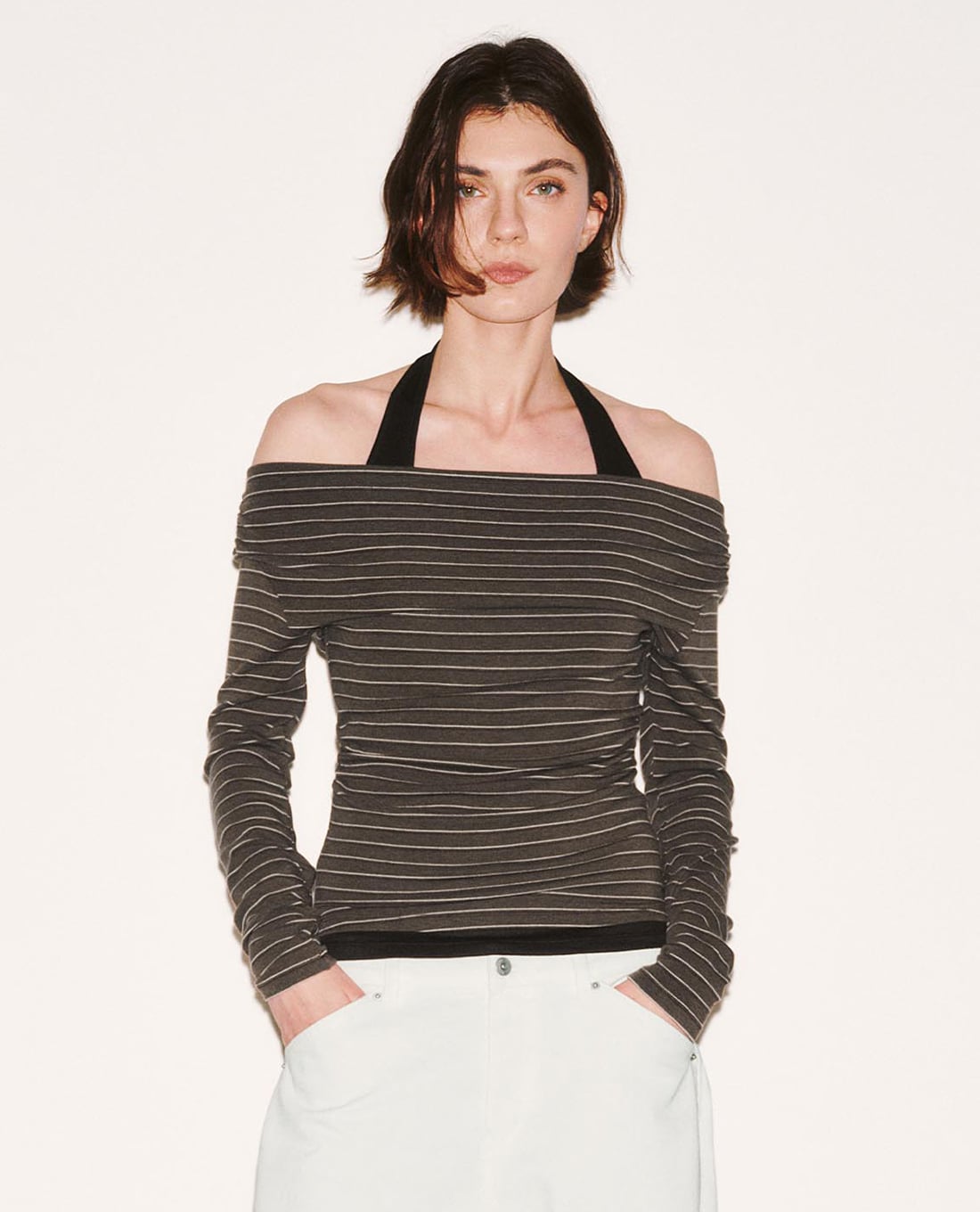 URBAN REVIVO - Áo trễ vai nữ tay dài kẻ sọc phom ôm