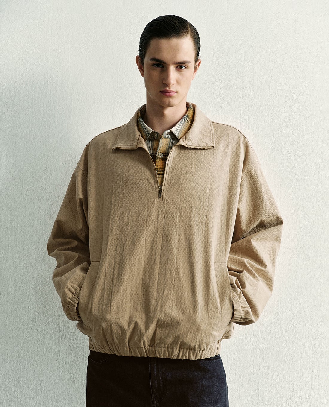 URBAN REVIVO - Áo khoác bomber nam cổ bẻ tay dài khóa kéo