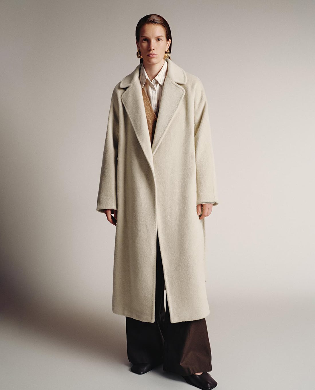 URBAN REVIVO - Áo khoác măng tô nữ dáng dài thắt đai