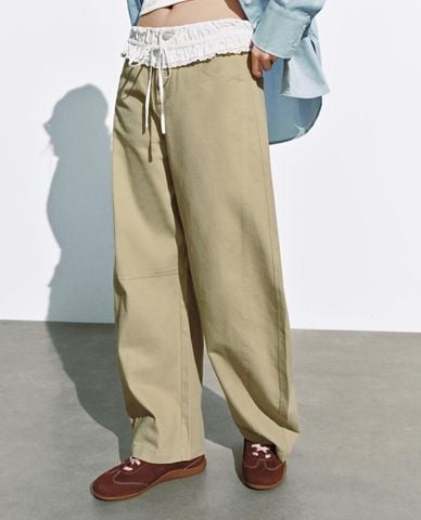  URBAN REVIVO - Quần nữ ống rộng phối bèo nhún 