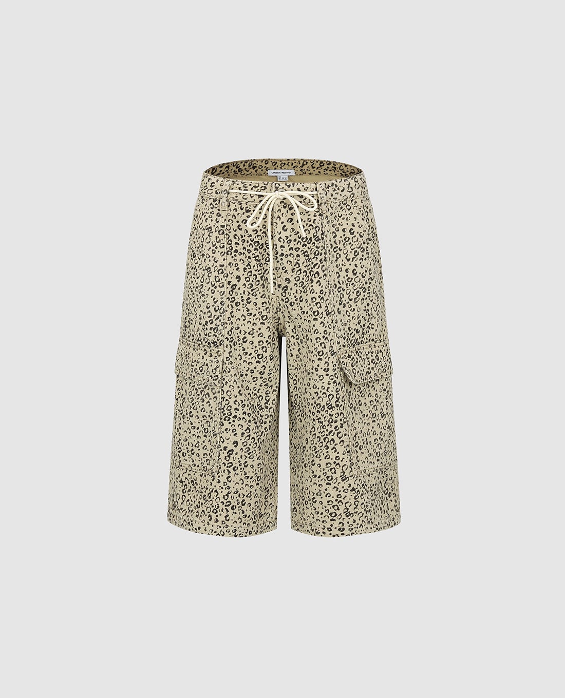URBAN REVIVO - Quần short jeans nữ da beo túi hộp