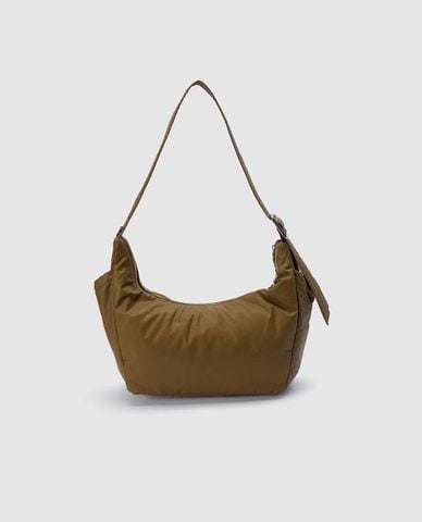  URBAN REVIVO - Túi đeo vai nữ hình thang phối charm 