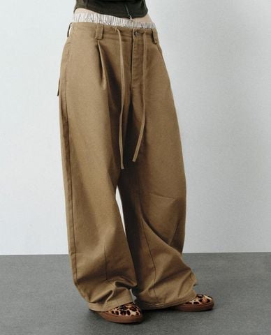  URBAN REVIVO - Quần nữ ống rộng lưng thun phối dây rút 