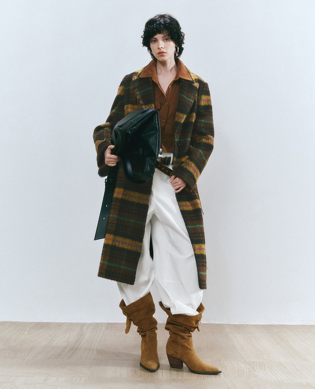 URBAN REVIVO - Áo khoác măng tô nữ dáng dài sọc caro