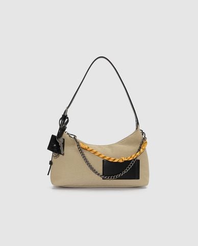  URBAN REVIVO - Túi đeo vai nữ hình thang phối charm 