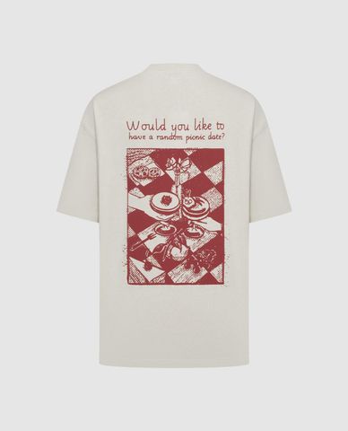  URBAN REVIVO - Áo thun nam cổ tròn tay ngắn in họa tiết 